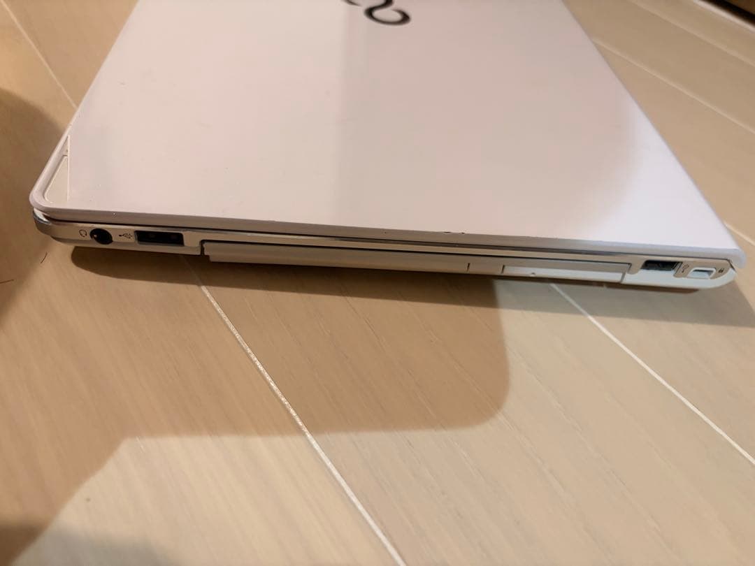 富士通 LIFEBOOK SH90/T ノートパソコン i5 Windows10