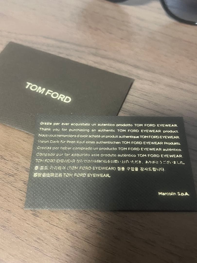 ［正規品］トムフォードサングラス TF539 01B