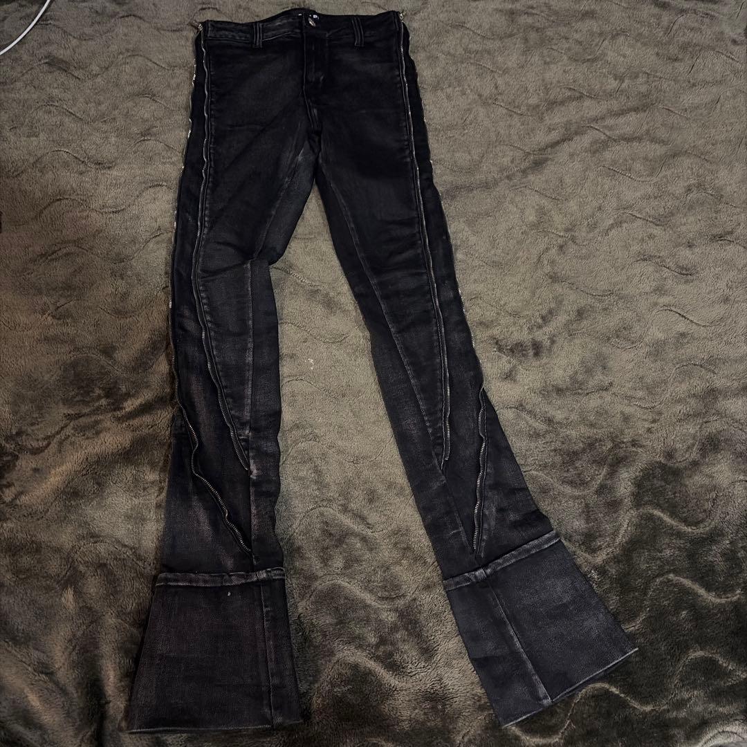 GUAPI ブラックブーツカットデニム