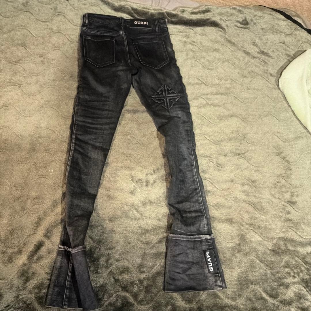 GUAPI ブラックブーツカットデニム