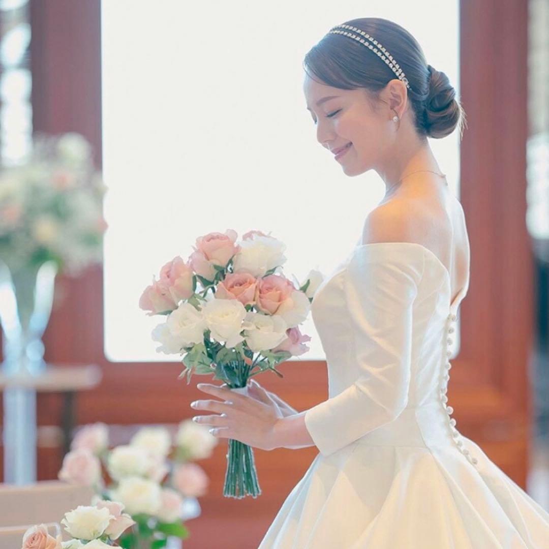 【美品】Love Tiara クリスタルカチューシャ　イヤリング