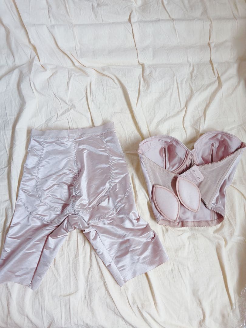 トリートドレッシング　ブライダルインナーセット　ビスチェE65 ガードルMサイズ