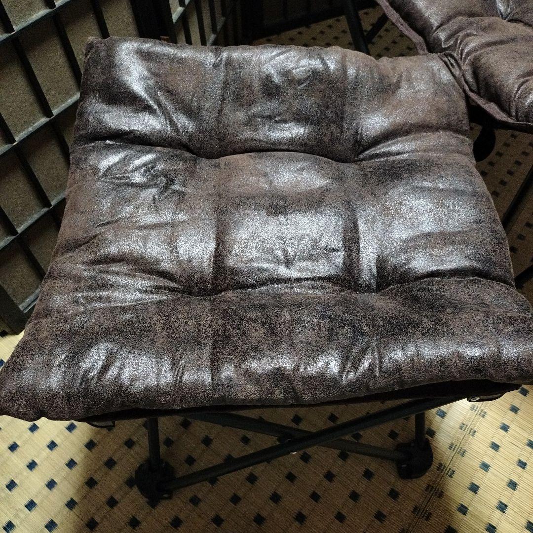 ニトリバタフライチェアと折りたたみスツールのセット