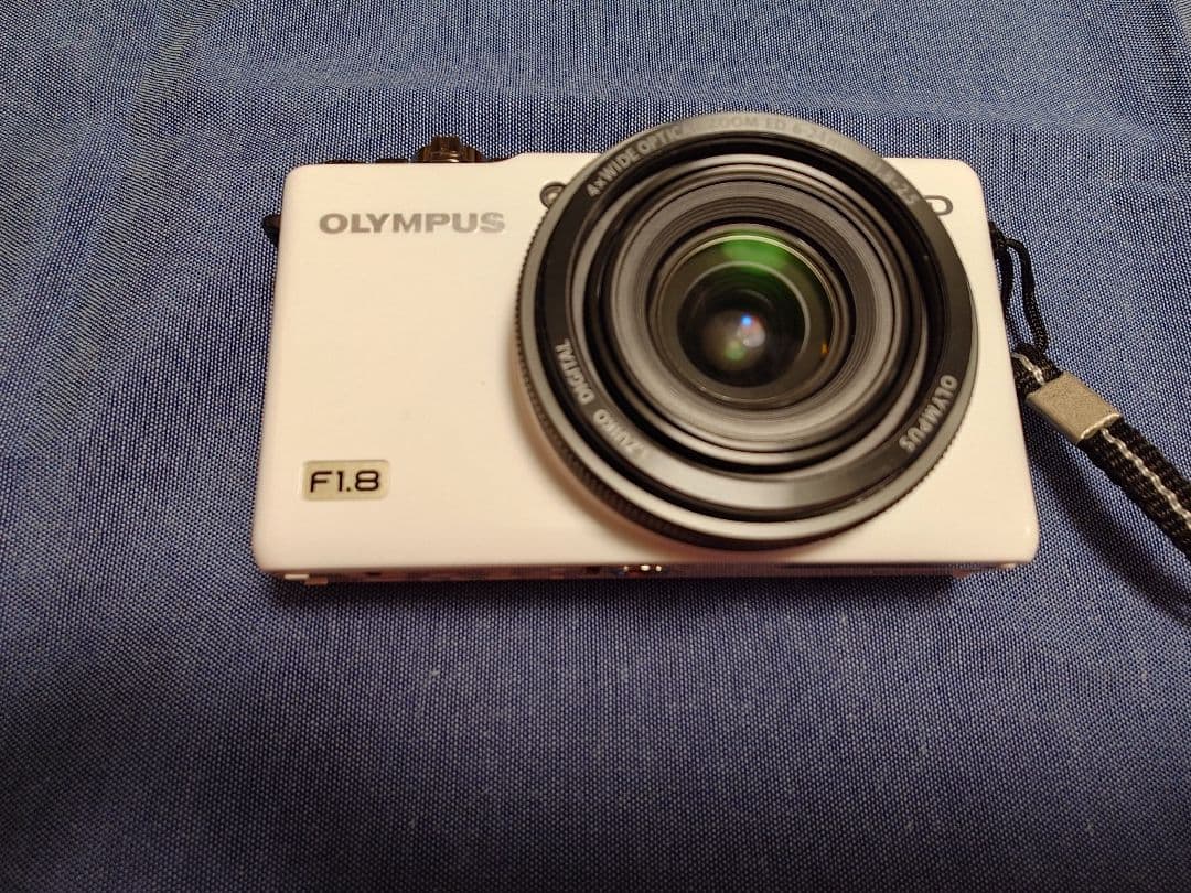 OLYMPUS xz-1 純正充電器付き