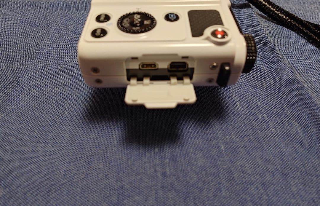 OLYMPUS xz-1 純正充電器付き