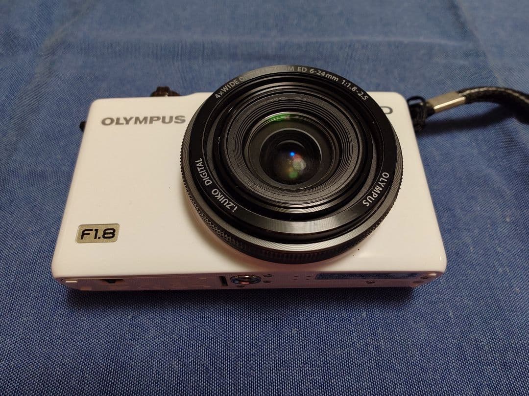 OLYMPUS xz-1 純正充電器付き