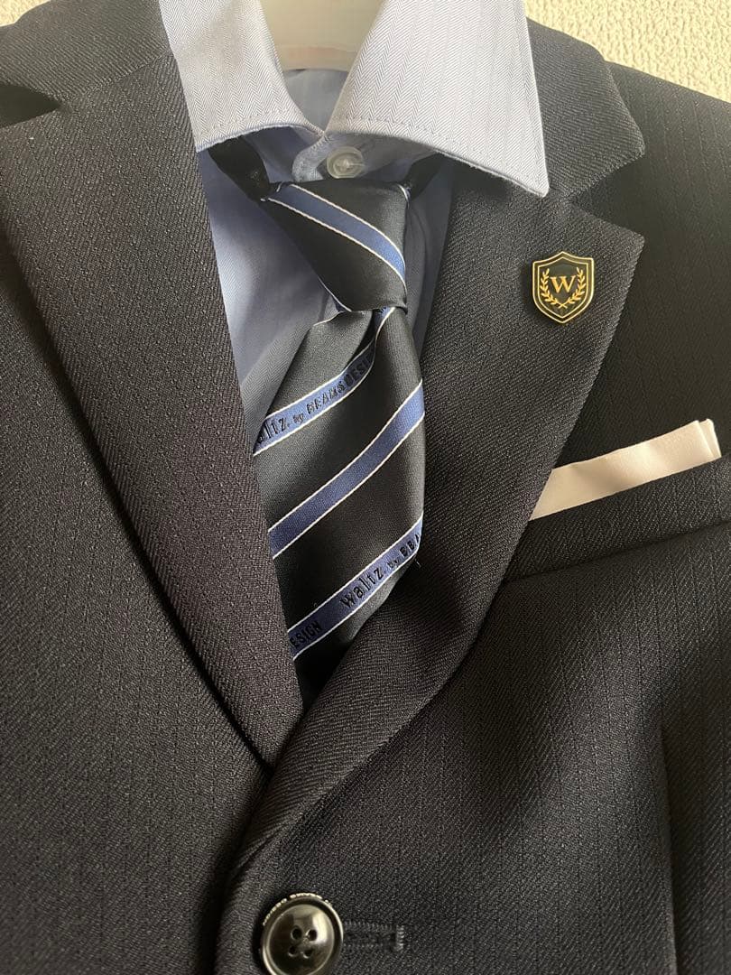 黒のフォーマルスーツ waltz by BEAMS DESIGN