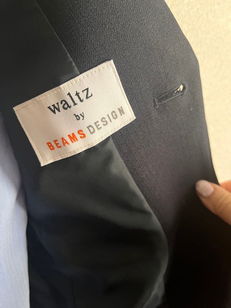 黒のフォーマルスーツ waltz by BEAMS DESIGN