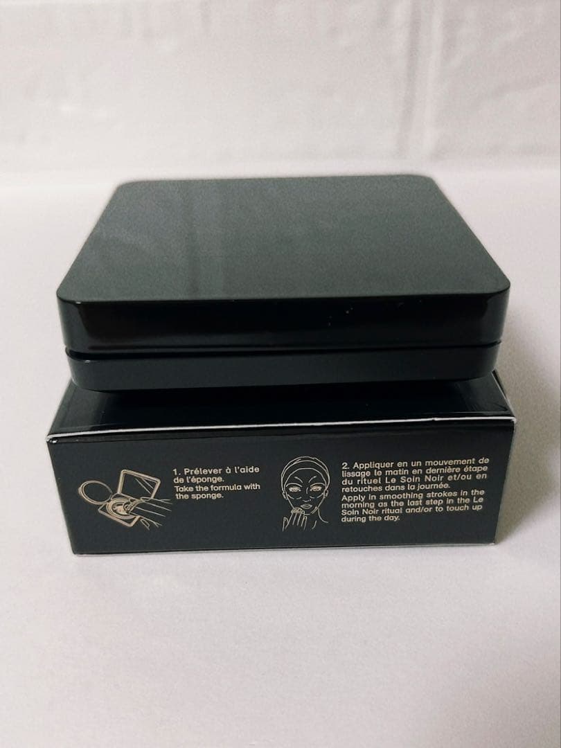 ジバンジー　GIVENCHY ソワンノワール UVコンパクト（日焼け止め）