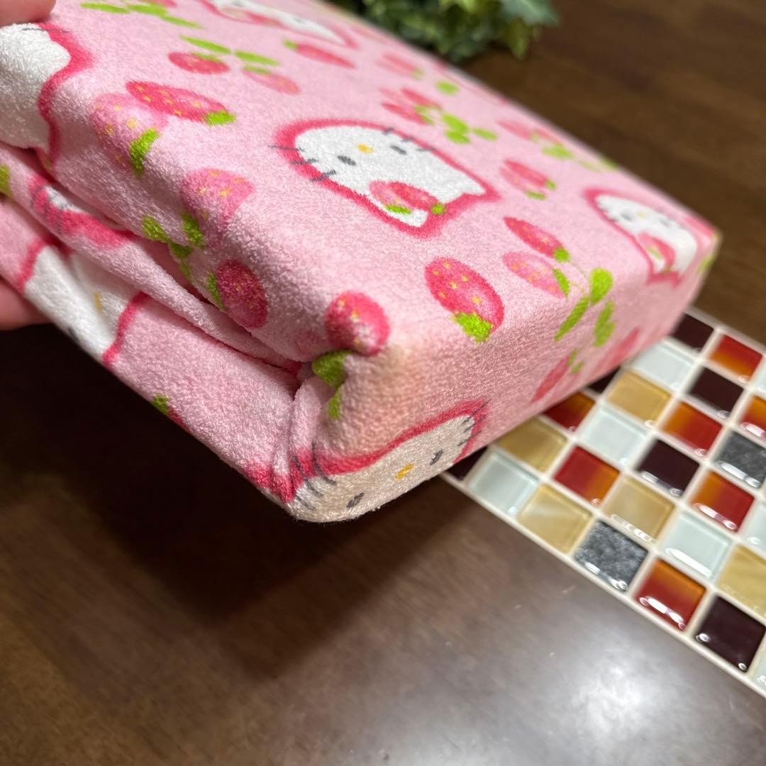 【HELLO KITTY】未使用　ハローキティ　パイル地　ボックスシーツ