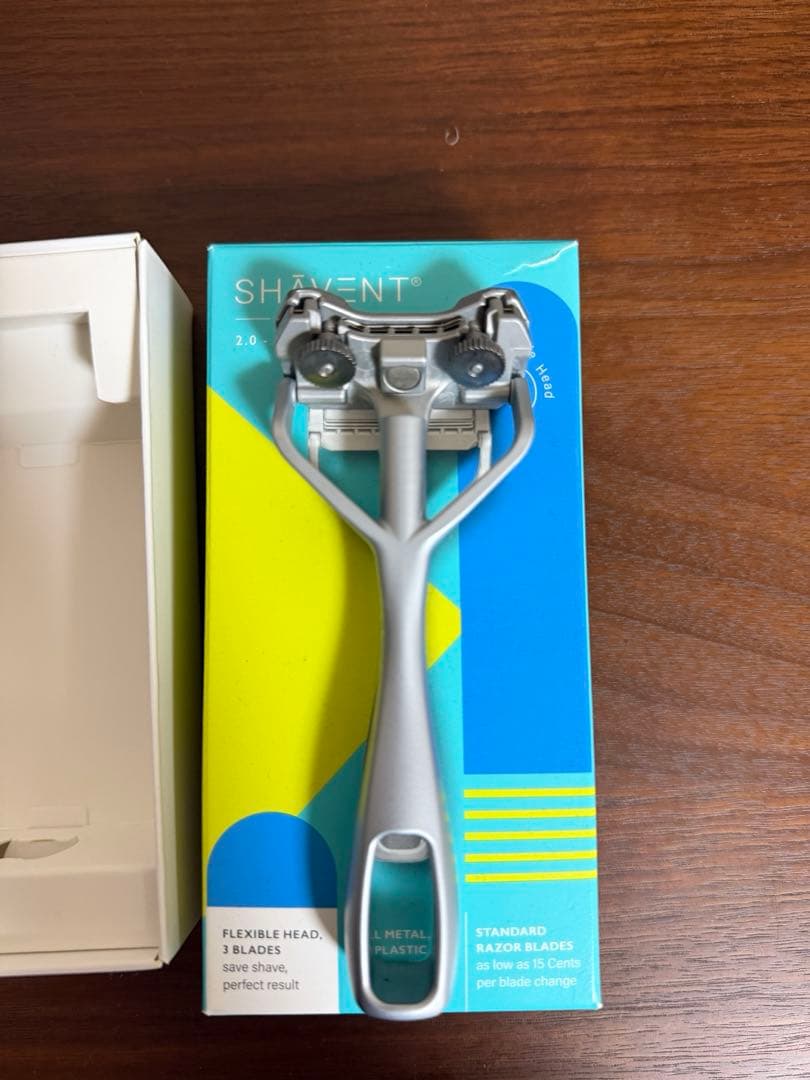 SHAVENT サスティナブル首振り3枚刃シェーバー ドイツ製　剃刀