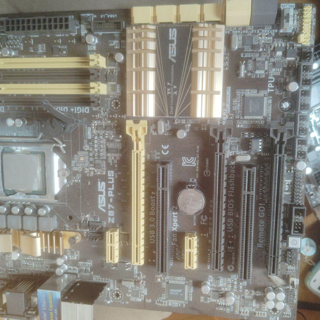 ASUS Z87-PLUS マザーボード