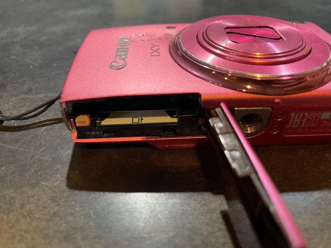 Canon IXY 140 ピンク ジャンク品