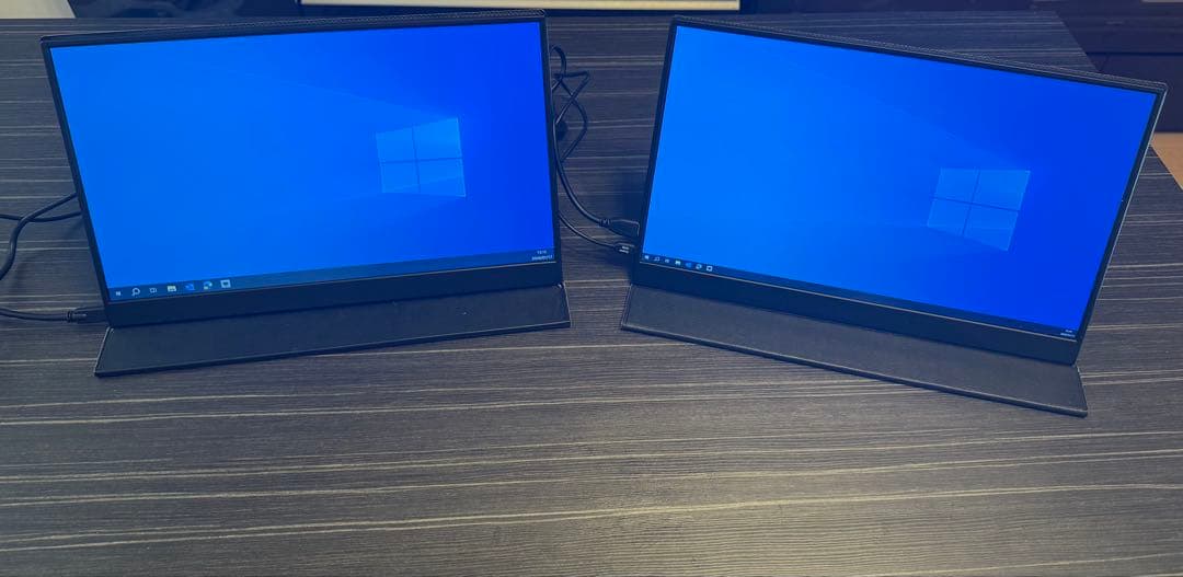 モバイルモニター 15.6インチ2セット新品付属品付