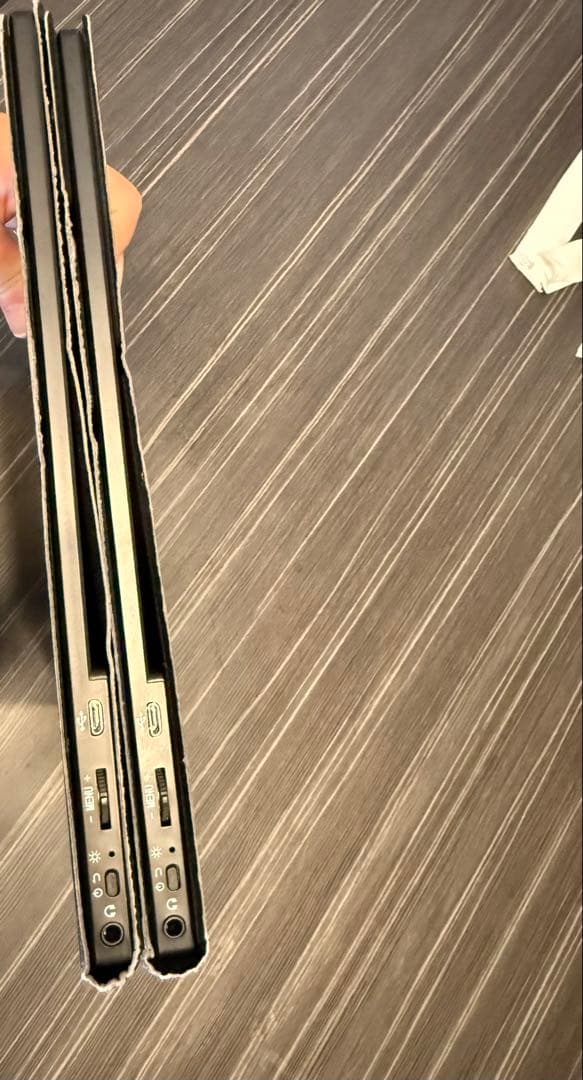 モバイルモニター 15.6インチ2セット新品付属品付