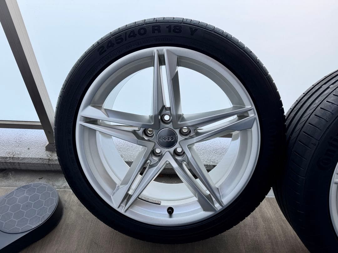 Audi アウディ A5純正18インチ タイヤ&ホイールセット
