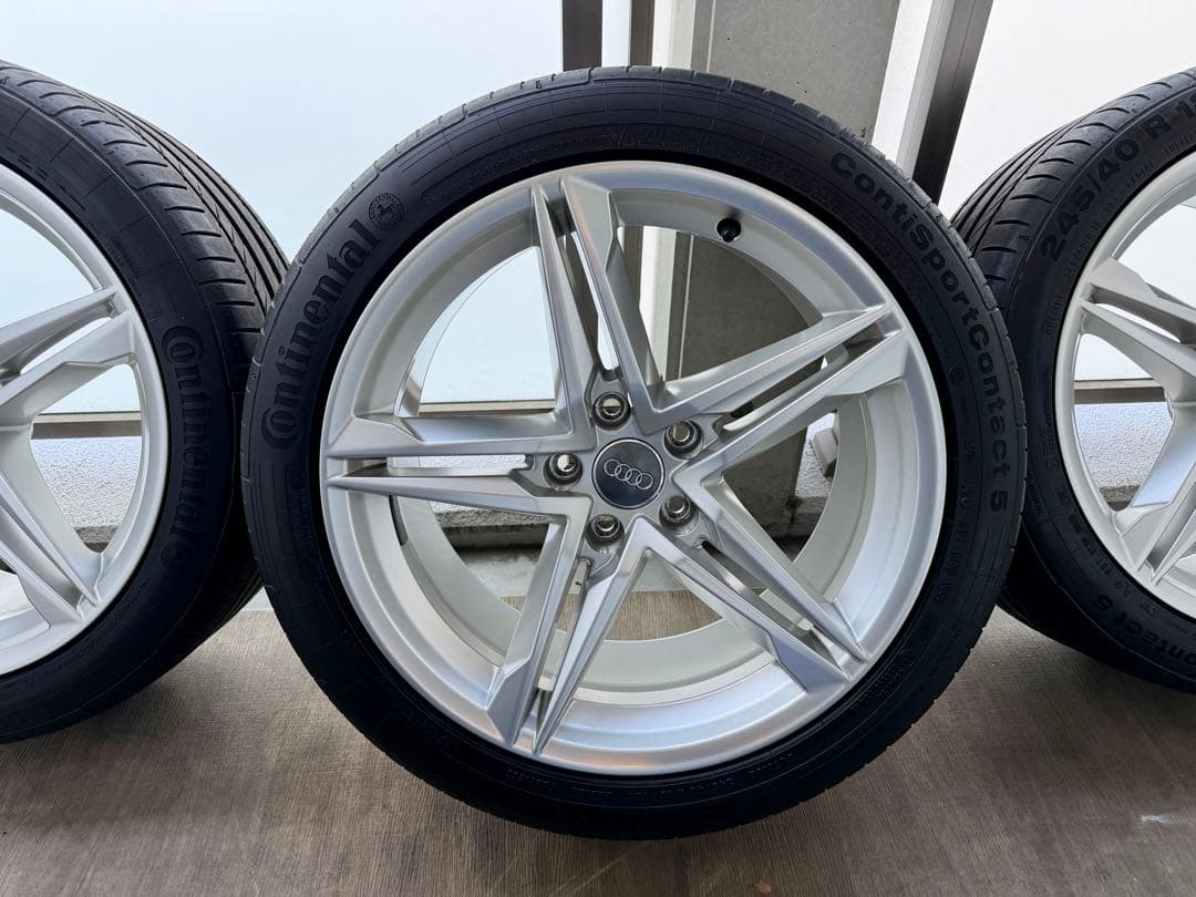 Audi アウディ A5純正18インチ タイヤ&ホイールセット