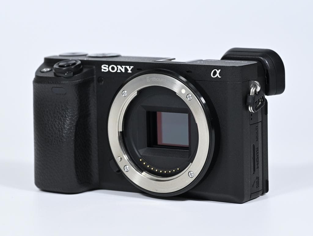 【超美品】SONY α6400 ILCE-6400 ボディ《ショット数2541》