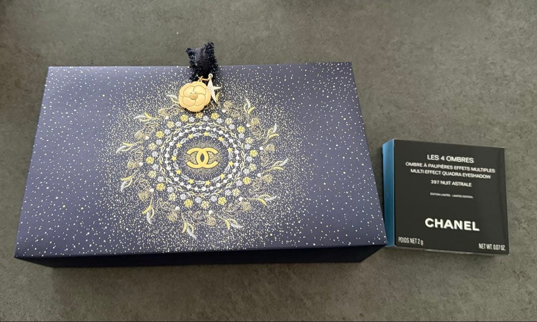 a*e様 シャネル　レ キャトル オンブル ニュイ アストラル アイシャドウ　特