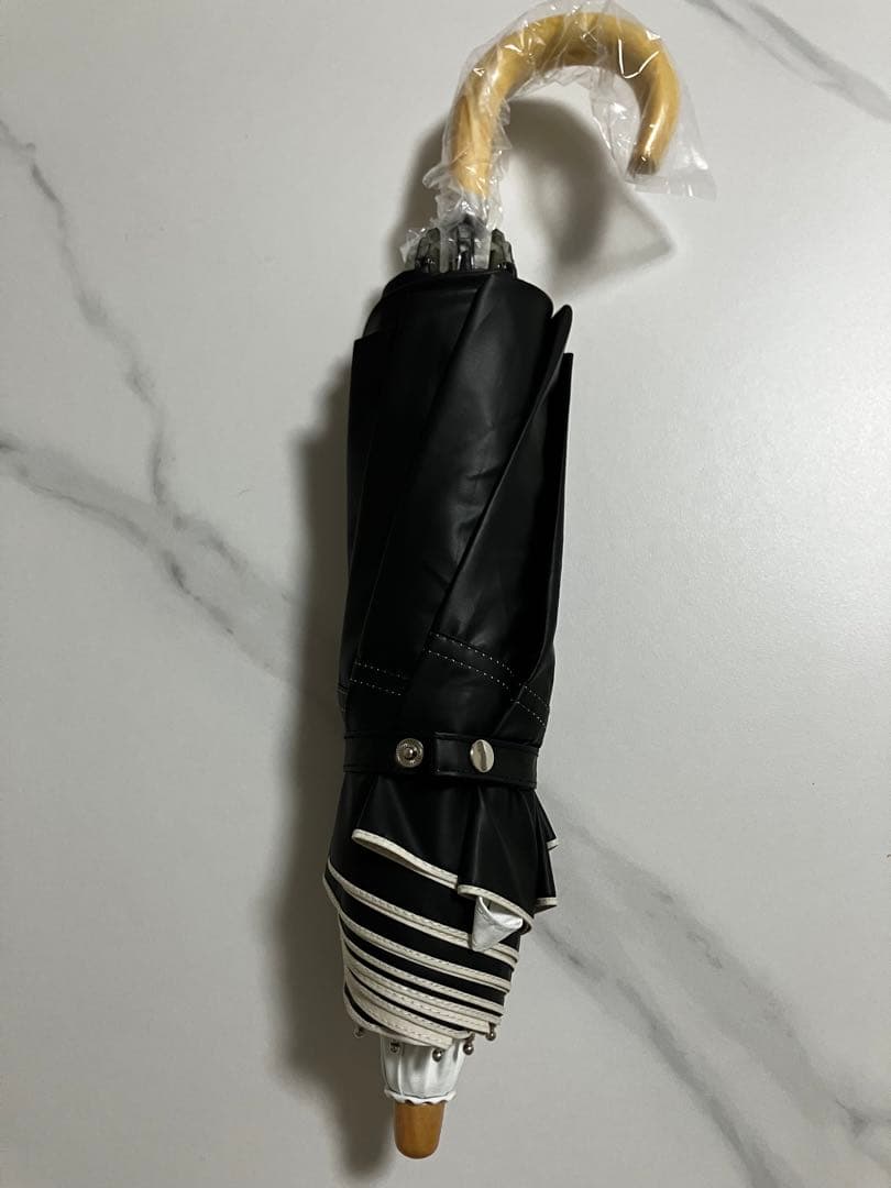 COKAGE+ 2段折傘 リリィホワイト×ラテベージュ　木手元55cm