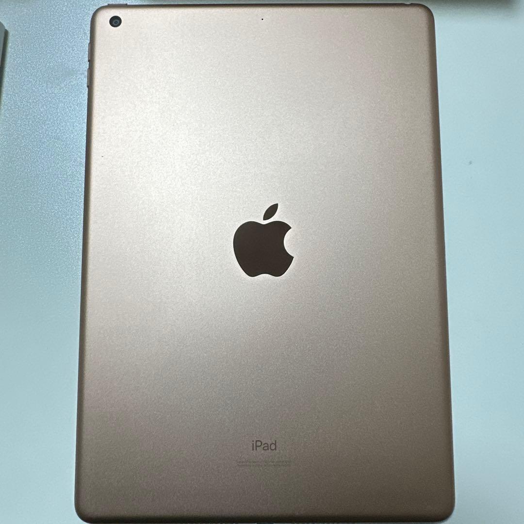 iPad 10.2インチ 8世代 Wifi 32GB ゴールド 本体 充電器付き