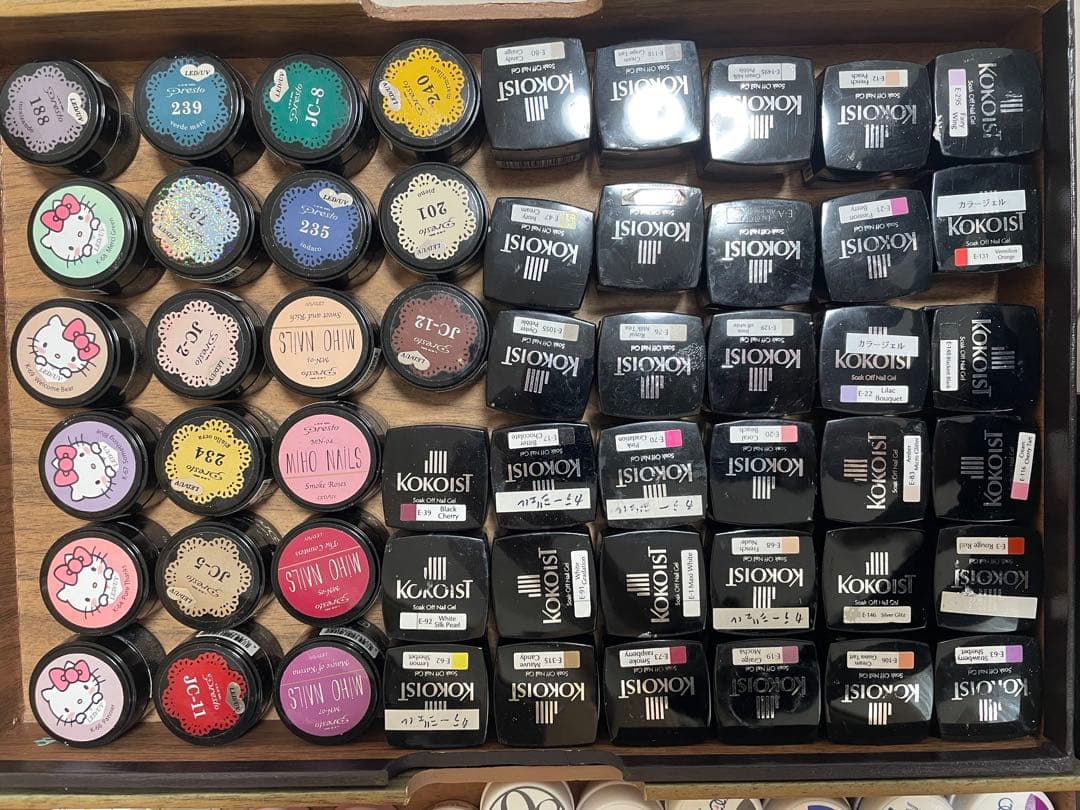 同*能様 ジェルネイル カラージェル 約300個 まとめ売り KOKOISTag