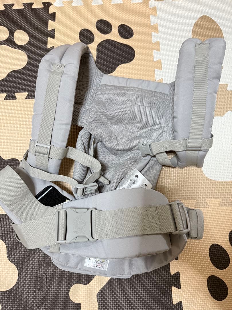 ergobaby OMNI 360 クールエアパールグレー