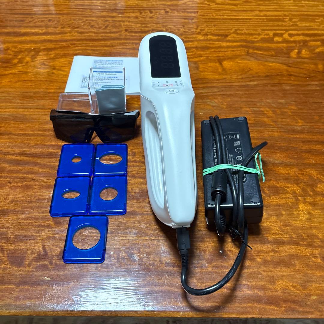 ほぼ未使用 コンパクト型308エキシマライト光線治療器