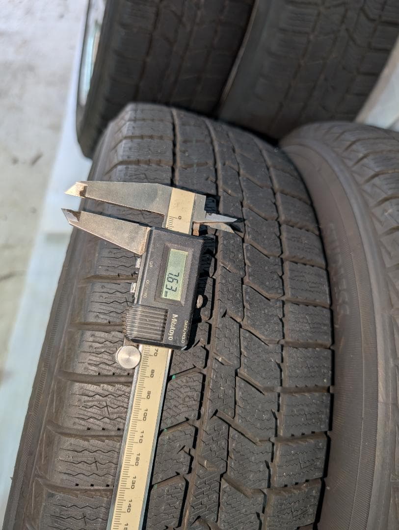 バリ溝　TOYOスタッドレス 175/65R14 タイヤホイール