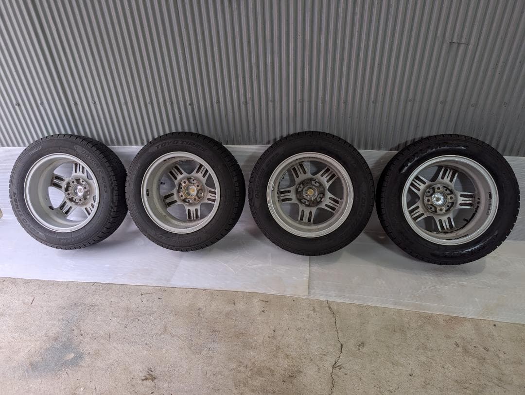 バリ溝　TOYOスタッドレス 175/65R14 タイヤホイール