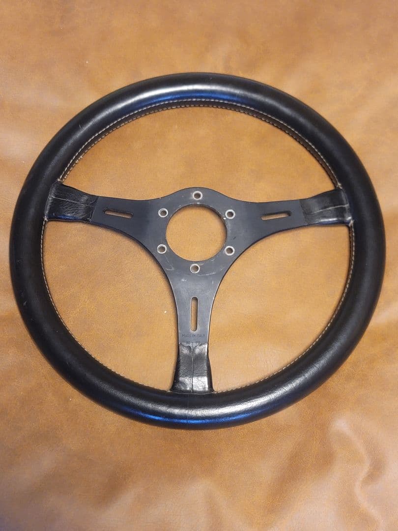 MOMO モモ　ロニーピーターソン　レザーステアリング　当時物　約350mm