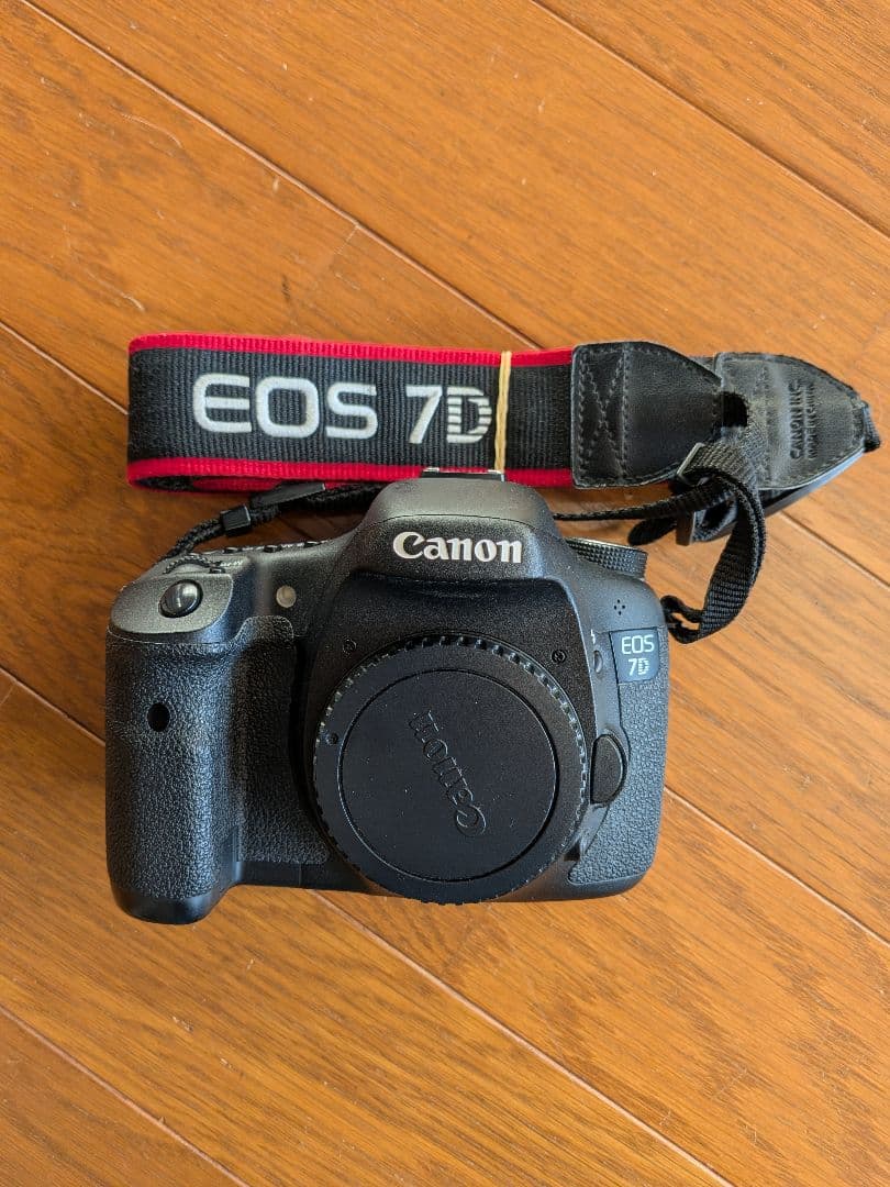 Canon EOS 7D デジタル一眼レフ S/N 0460400909