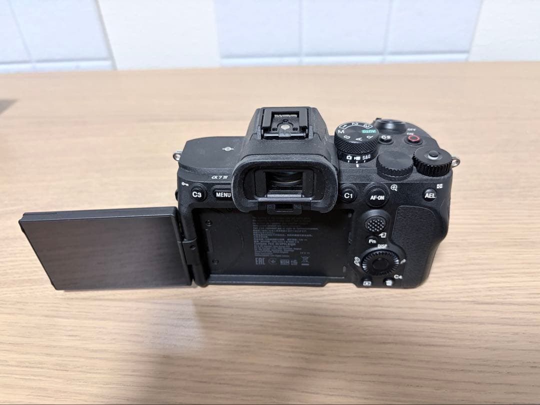 Sony A7 IV ILCE 7M4/B ボディ　カメラ　ソニー