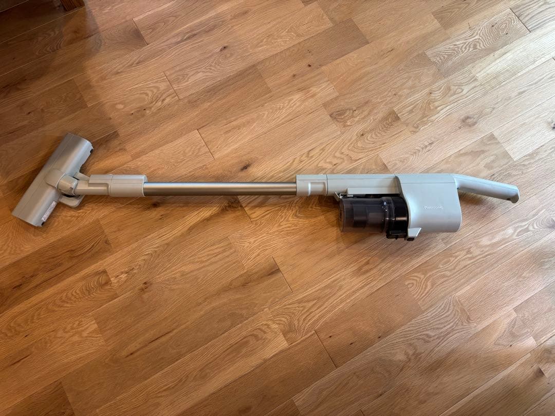 最終！Panasonic サイクロン式コードレススティック掃除機　セージグリーン