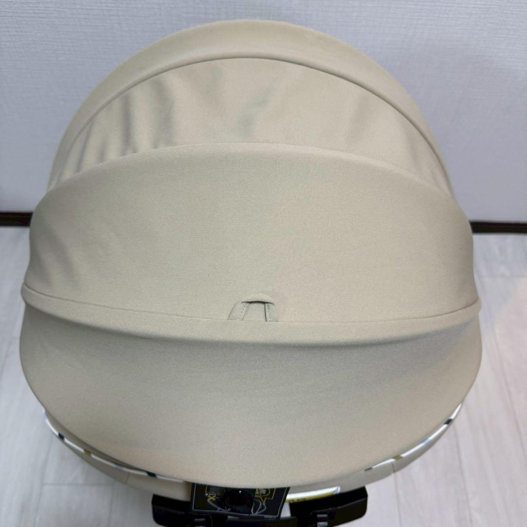 【極美品】コンビ クルムーヴスマート JN-570 ベージュ チャイルドシート
