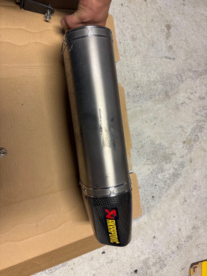 CBR600RR AKRAPOVIC マフラー