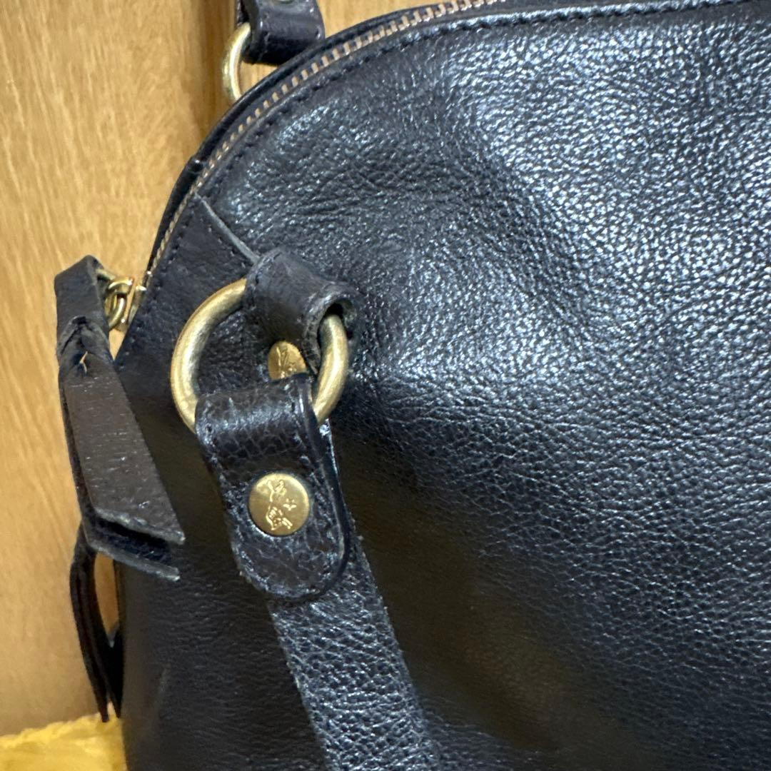 IL BISONTE ブラック レザー ハンドバッグ