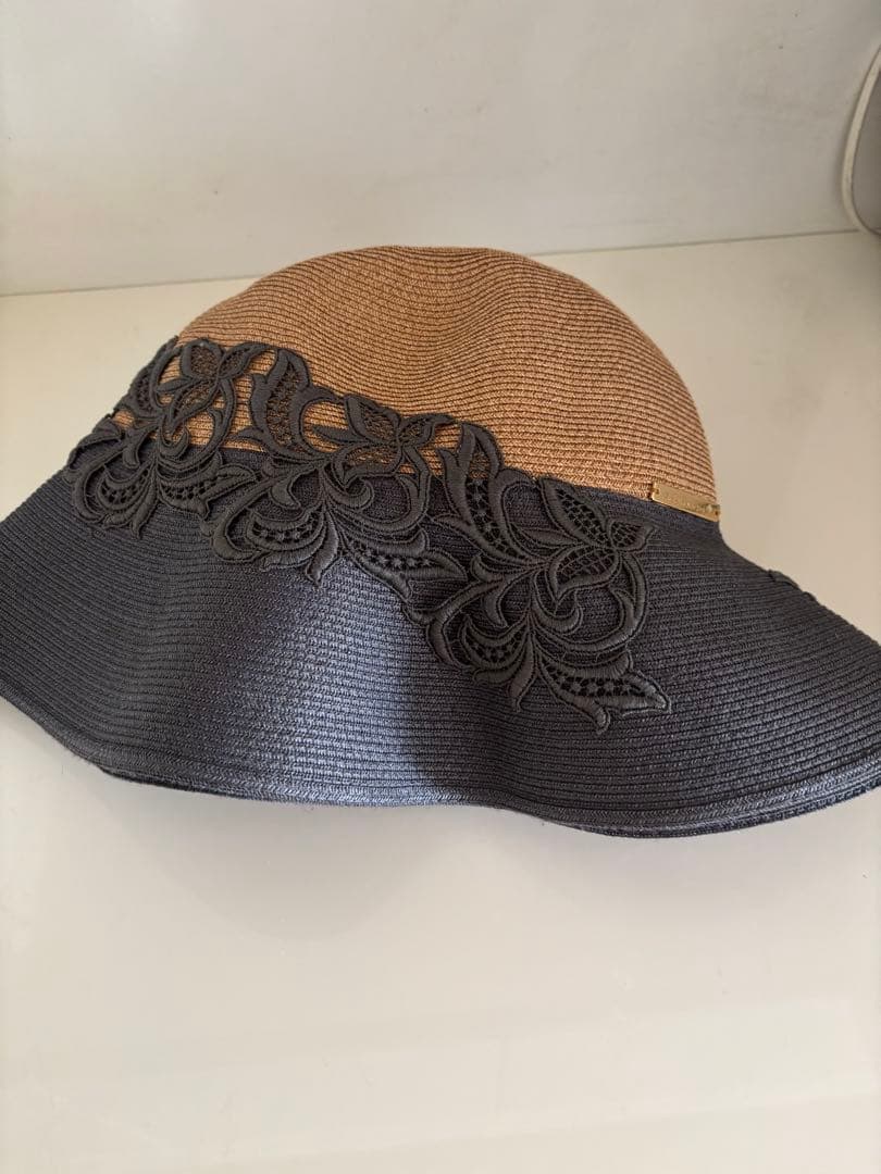 Athena New york 麦わら帽子　 グレーレース飾り