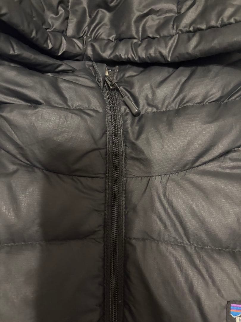 Patagonia フード付きダウンジャケット ブラック 訳アリ商品