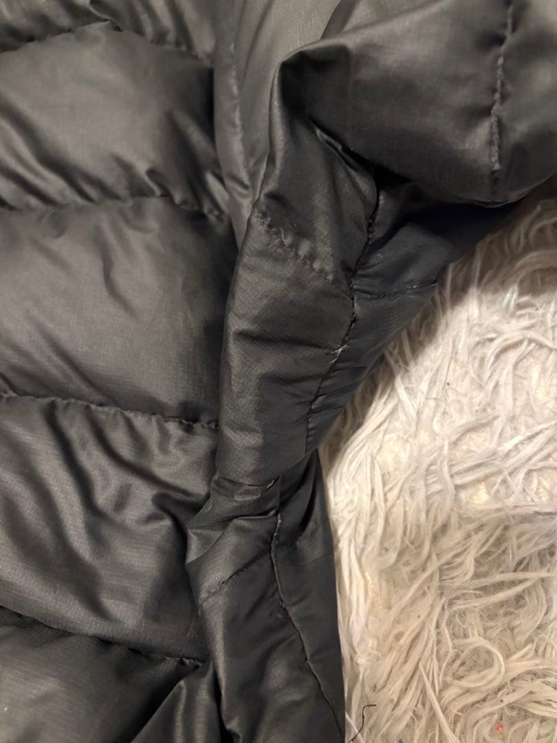 Patagonia フード付きダウンジャケット ブラック 訳アリ商品