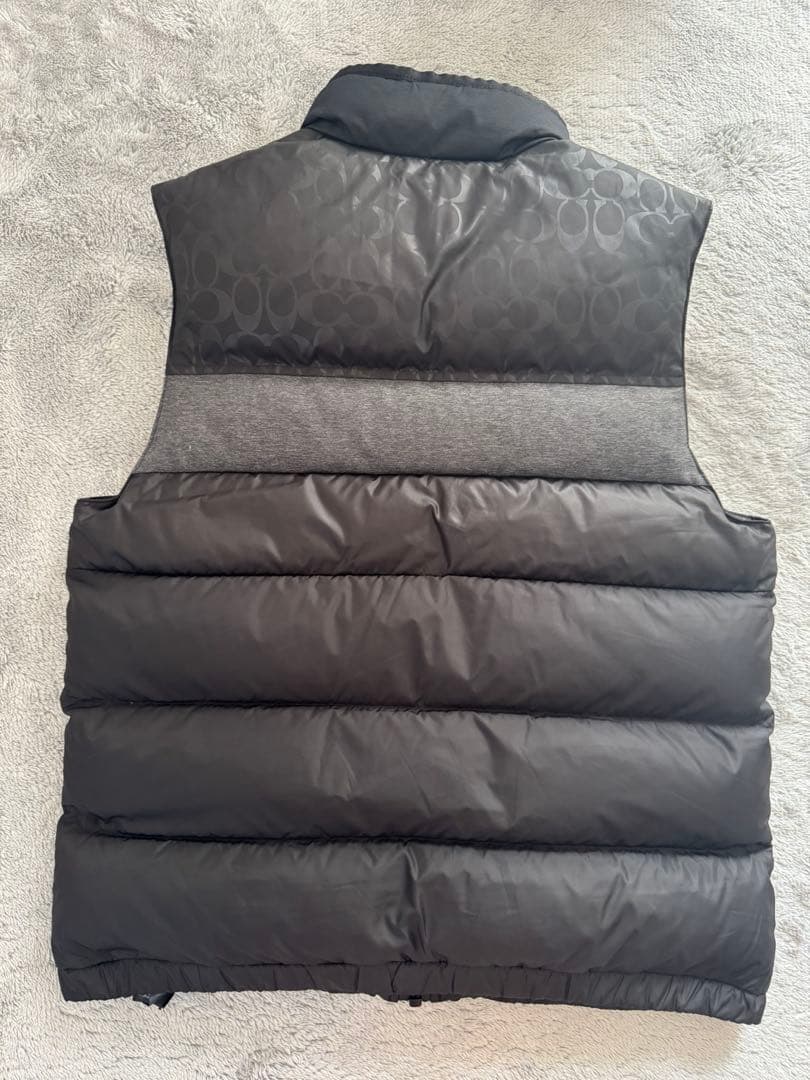 夏*雨様 COACH シグネチャーロゴ ダウンベスト M
