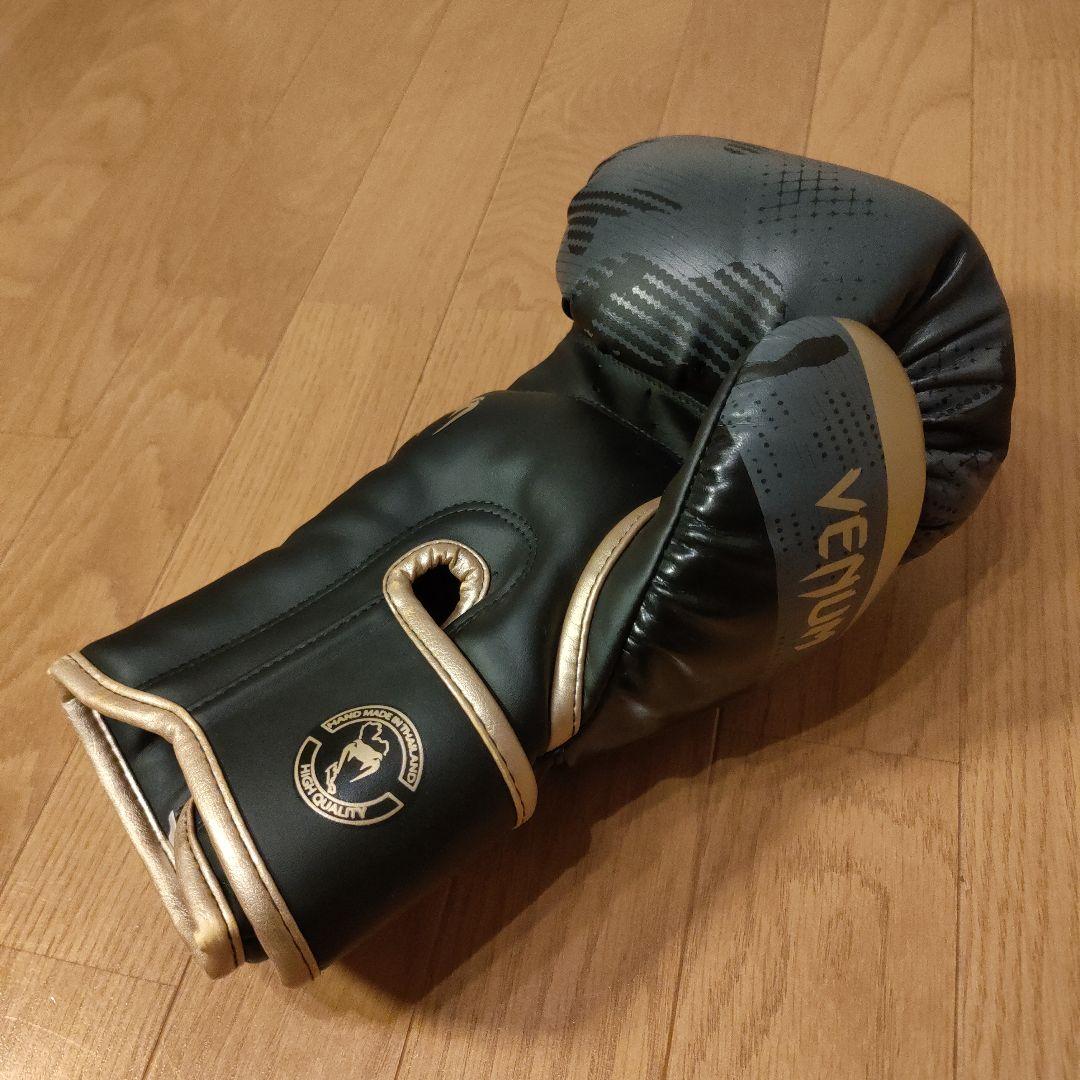美品 VENUM エリート ボクシング グローブ 14oz ダークカモ/ゴールド