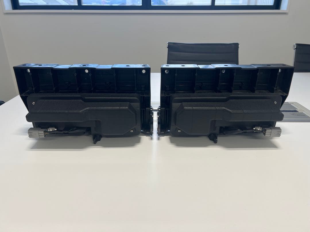 日野　現行17プロフィア 純正テールランプ　左右2個セット