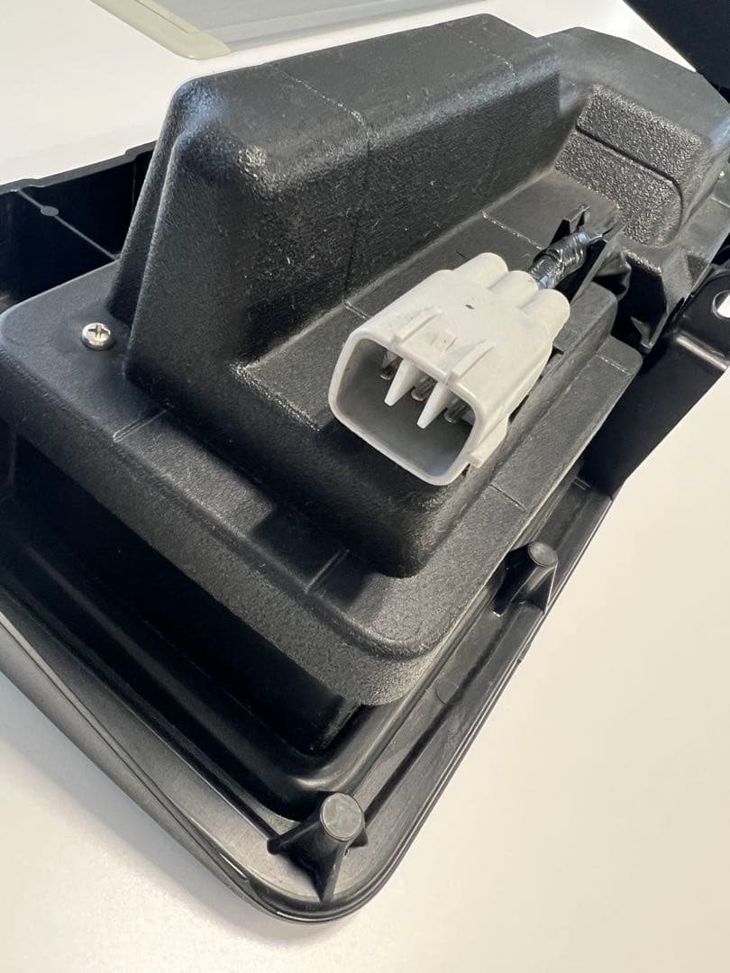 日野　現行17プロフィア 純正テールランプ　左右2個セット