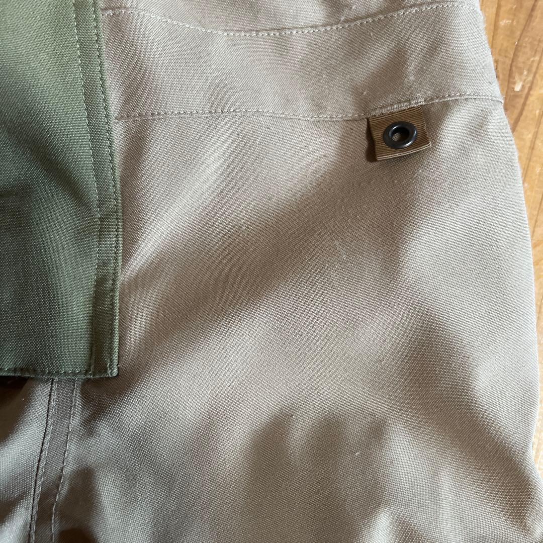 Burton スノーボードウェア　ジャンプスーツ　カーキ　2T