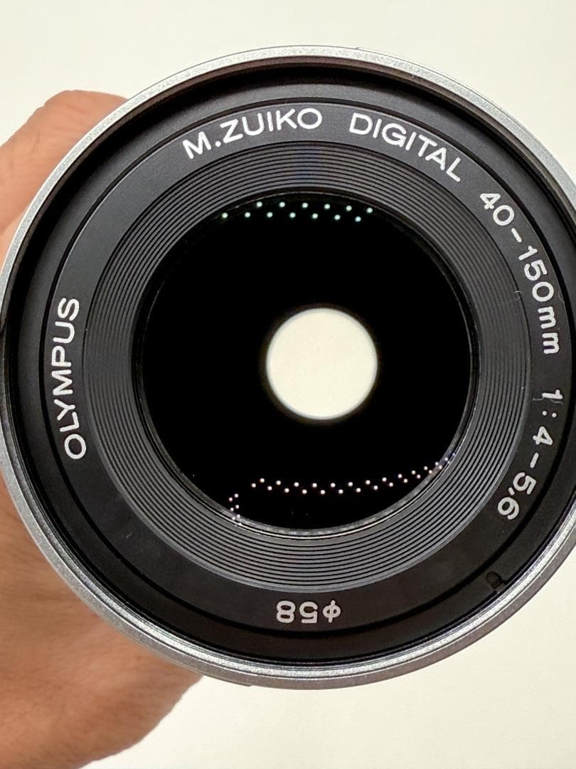 OLYMPUS M.ZUIKO 40-150mm R 中望遠ズームレンズシルバー