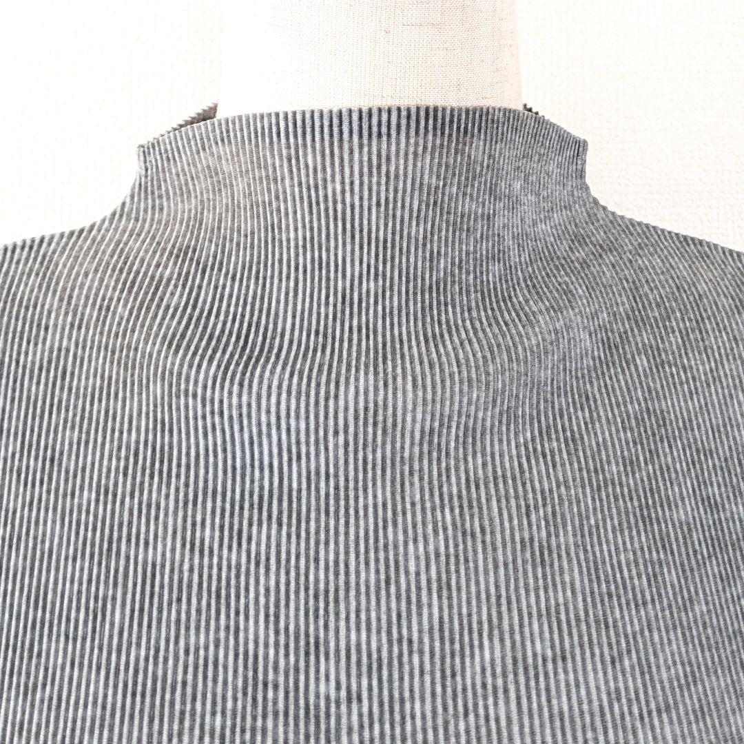 プリーツプリーズ　イッセイミヤケ　モックネック　カットソー　ミスト　3
