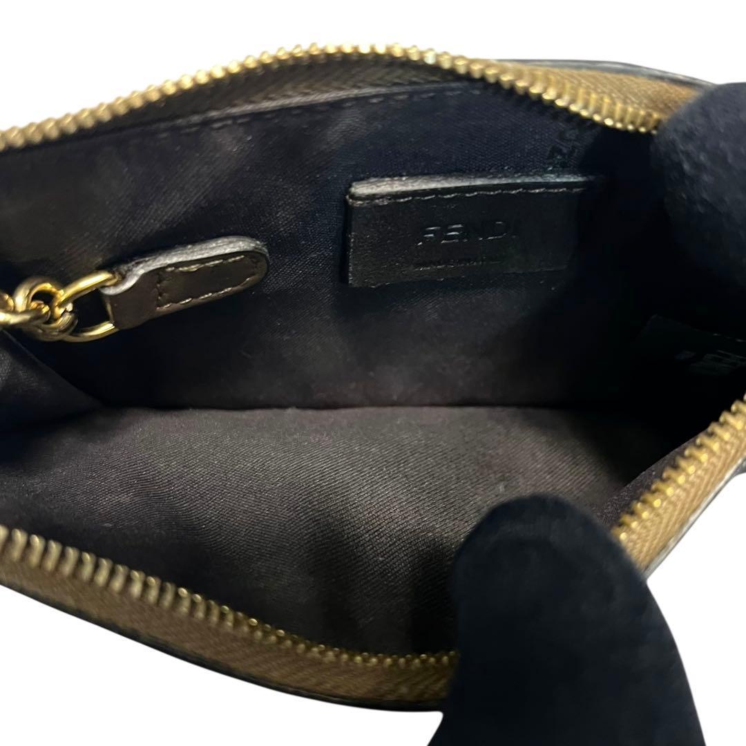 希少✨フェンディ ケース FFロゴ ズッカ柄 エンボス レザー キーリング