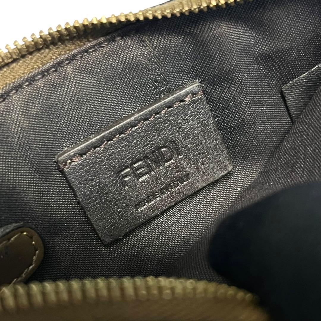 希少✨フェンディ ケース FFロゴ ズッカ柄 エンボス レザー キーリング