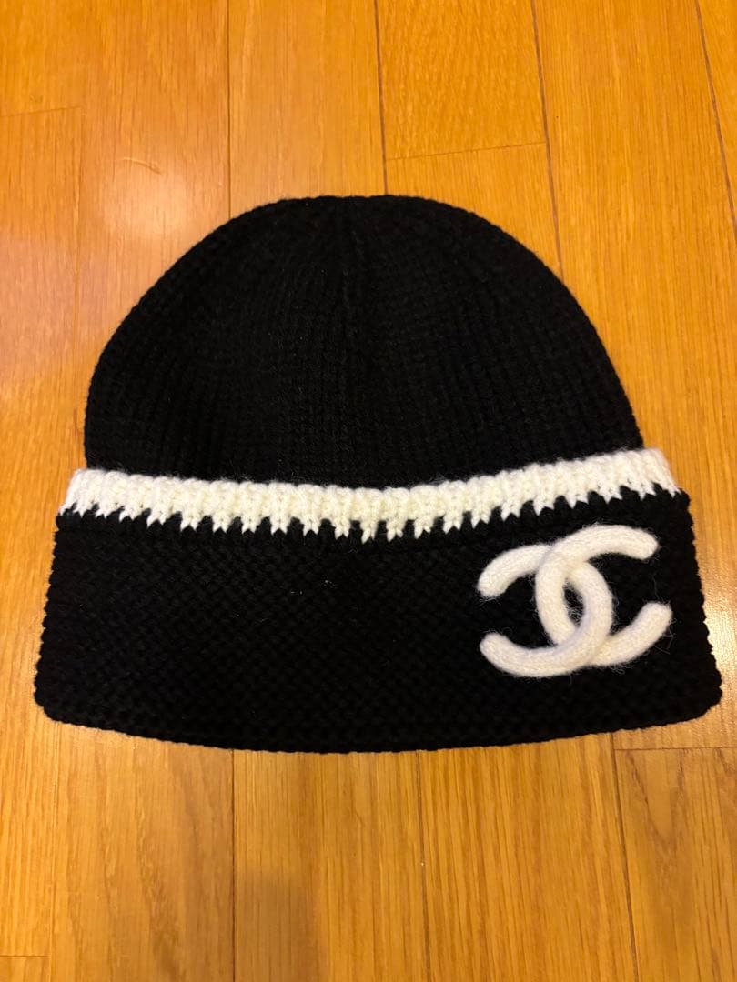 CHANEL ニット帽 黒と白